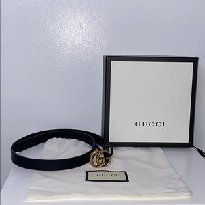 GUCCI: Thin leather belt with Double G buckle